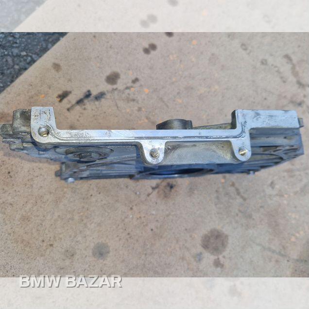 Bmw x5 e70 N57D30 задняя крышка двигателя, фото 4