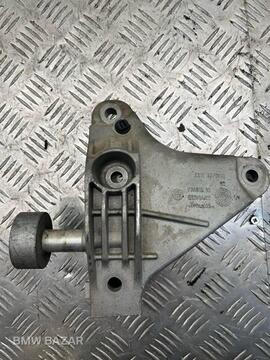 Кронштейн двигателя BMW 5 F10/F11 2009 22116775911