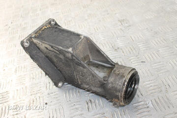 Кронштейн полуоси BMW X5 E70 2007 31507552539