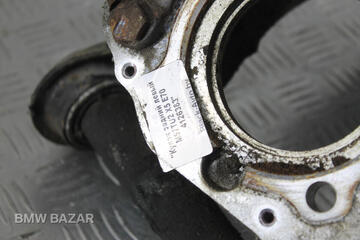 Кулак задний левый BMW X5 E70 2007 33326879101