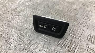 Кнопка открытия багажника BMW X3 F25 2014 9275121