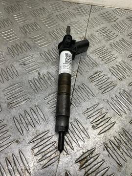 Форсунка топливная BMW 3 E90/E91 2008 7797877