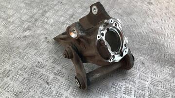 Кулак задний левый BMW X5 F15 2015 33326774476