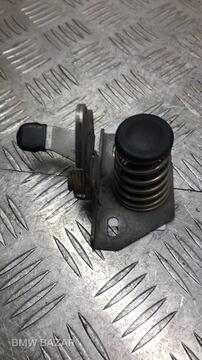 Крюк капота BMW 5 E60/E61 2004 7034256