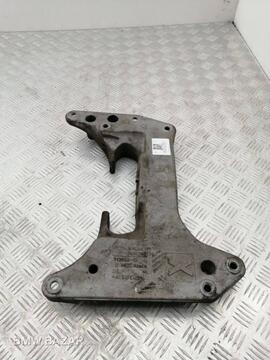 Кронштейн коробки (балка кпп) BMW 3 G20/G21 2021