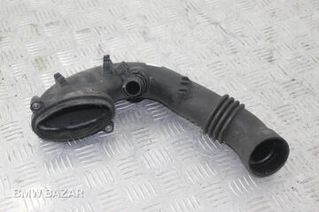 Патрубок чистого воздуха (к турбине) BMW 5 7790553