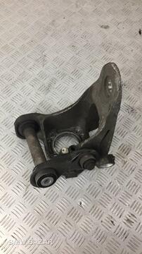 Кулак задний левый BMW X5 F15 2015 33326774476