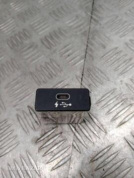 Разъем AUX / USB BMW 3 G20/G21 2021 84108711939