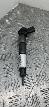 Форсунка топливная BMW 5 E60/E61 2007 13537796042